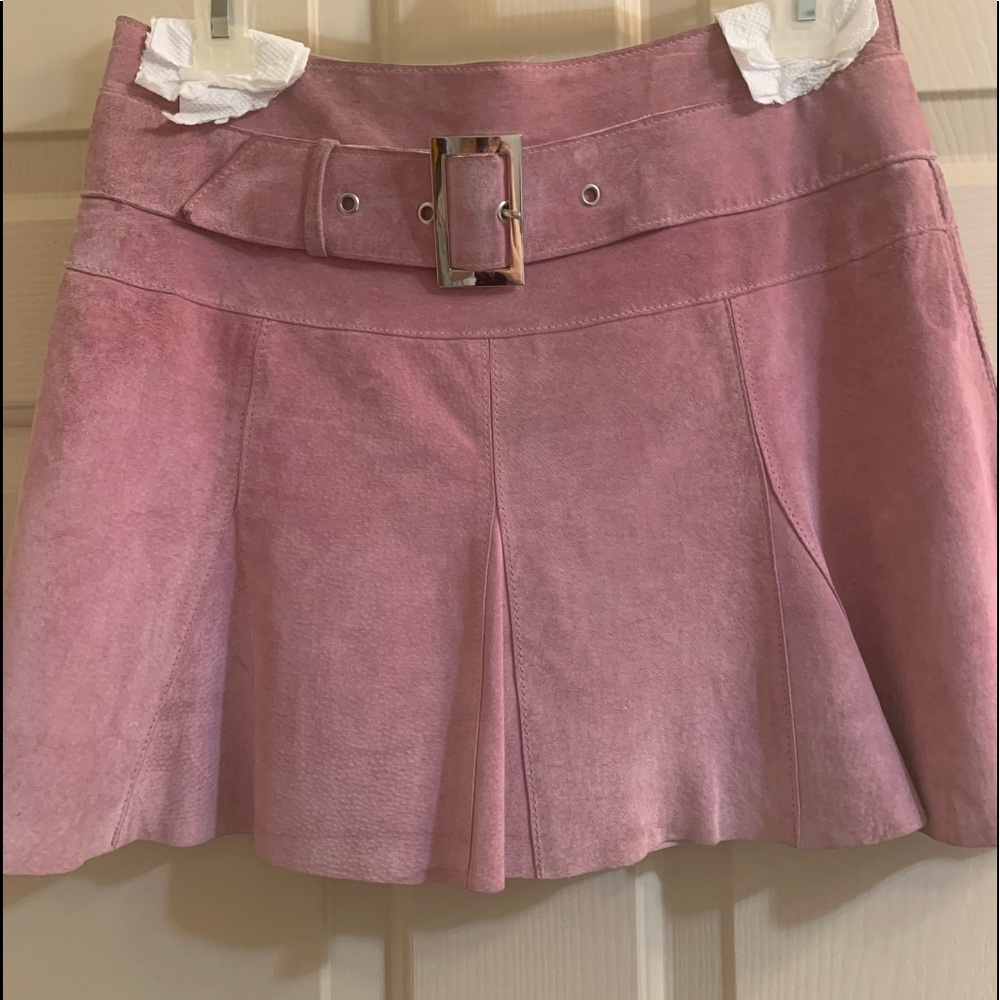 Bebe pink suede skirt